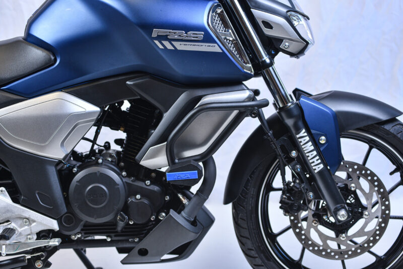 Defensa con slider Yamaha FZ-s 3.0