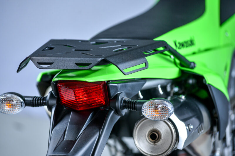 WhatsApp Image 2024 05 31 at 09.11.22 1 Porta equipaje trasero Kawasaki KLX 300