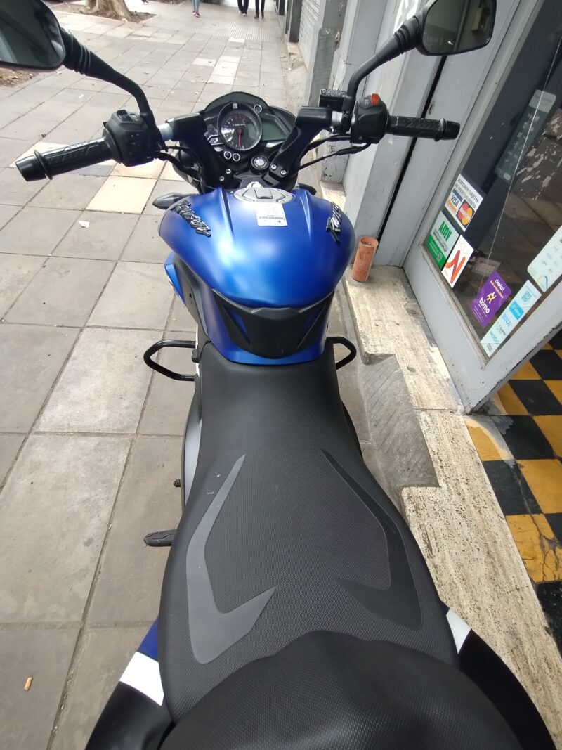 Bajaj Rouser NS 160 - 7