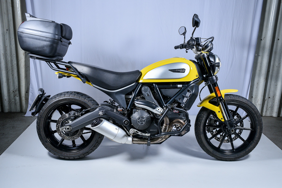 Defensa con slider Ducati Scrambler 800 Icon Defensa con slider Ducati Scrambler 800 Icon - Imagen 3
