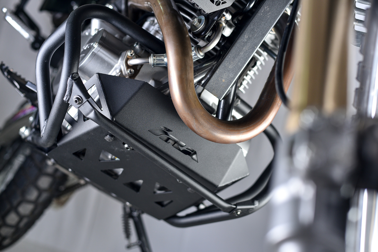 Defensa baja Suzuki DR 650 Defensa baja Suzuki DR 650 - Imagen 6