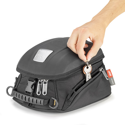 Bolso de Tanque GIVI MT505 Tanklock Termoformado Expandible 5L Bolso de Tanque GIVI MT505 Tanklock Termoformado Expandible 5L - Imagen 2