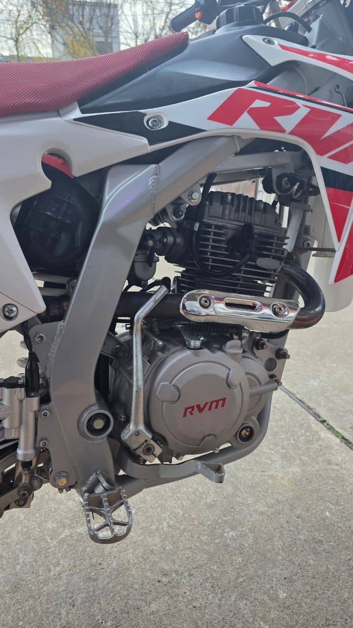 Moto Rvm Cz T 250 - usada Moto Rvm Cz T 250 - usada - Imagen 3
