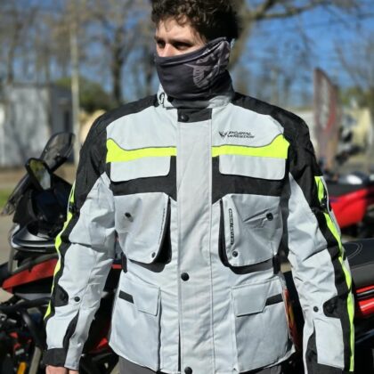 Campera Adventure Tursimo Moto Gris claro y fluo Portalvendedor